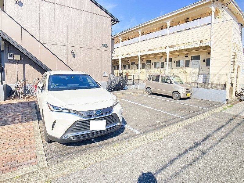 駐車場　駐車場