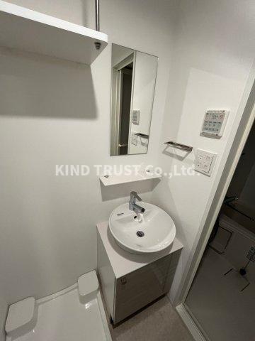 洗面設備　使いやすい洗面所です