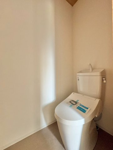 トイレ　清潔感のあるトイレです