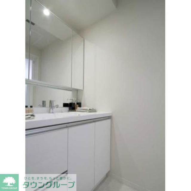 洗面設備　※写真は同タイプ住戸です。