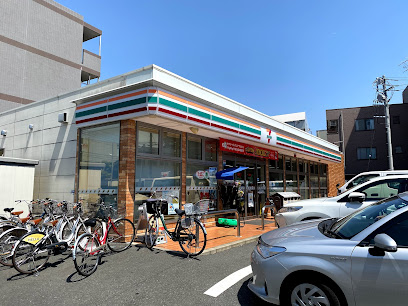 コンビニ　セブンイレブン（コンビニ）まで290m
