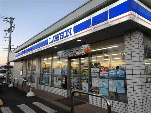 コンビニ　ローソン境町長井戸店（コンビニ）まで1295m