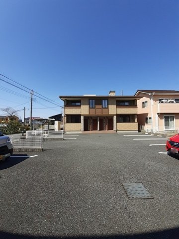 駐車場　駐車場に車を止められます