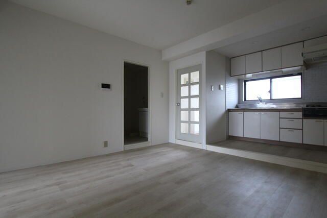キッチン　※同タイプの部屋になります。