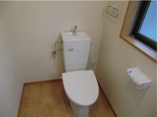 トイレ　他号室の御写真です。