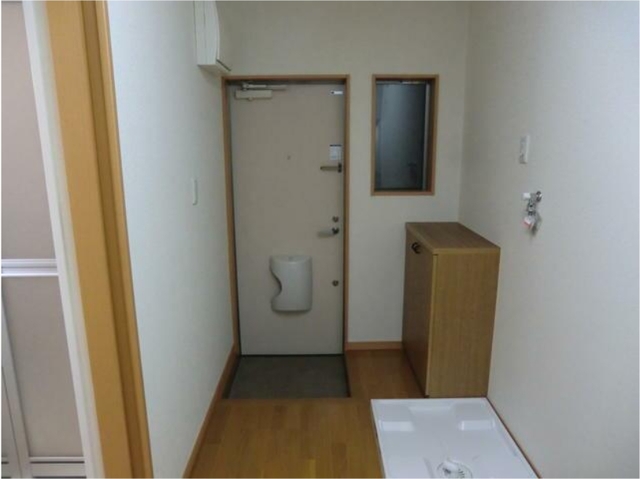 玄関　他号室の御写真です。