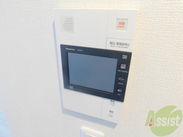 セキュリティ　写真は同建物別の０２号室タイプの写真です。
