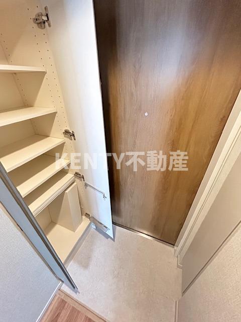 玄関　落ち着いた玄関です