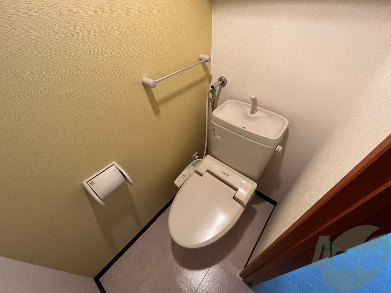 トイレ　トイレです。ウォシュレット付を探している方、おすすめです。