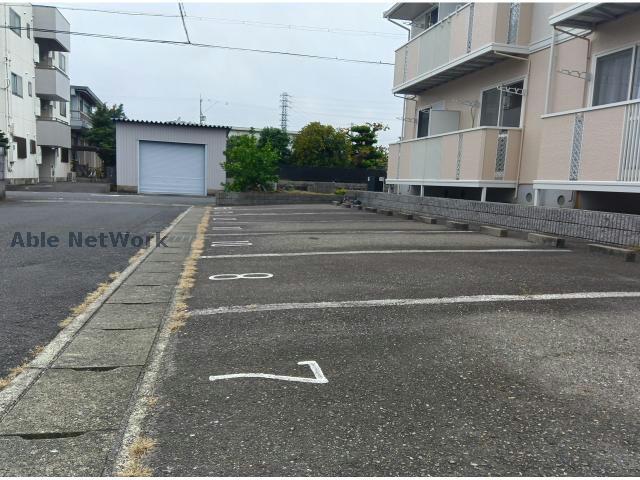 駐車場　駐車場