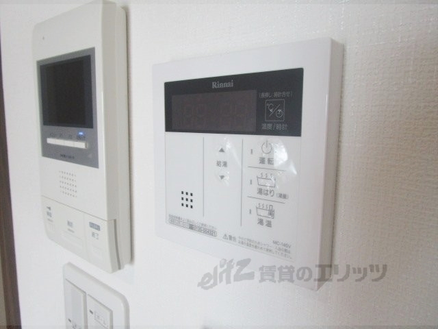その他設備　給湯器リモコン