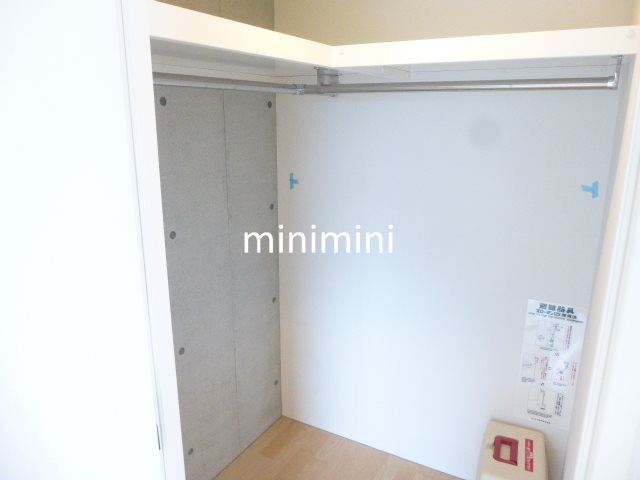 収納　ウォ―クインクローゼット