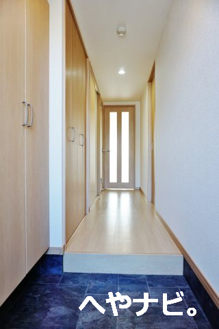玄関　※別号室写真です。