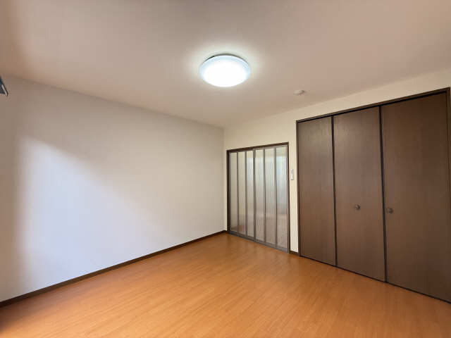 セゾンプレミール A棟の居間写真