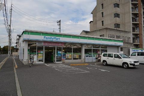 その他　ファミリーマート宇多津浜八番丁店（その他）まで641m