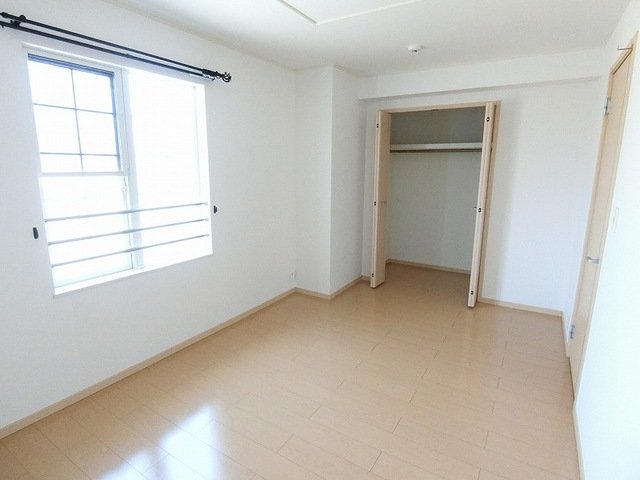 その他部屋・スペース　ゆったり過ごせる居間です