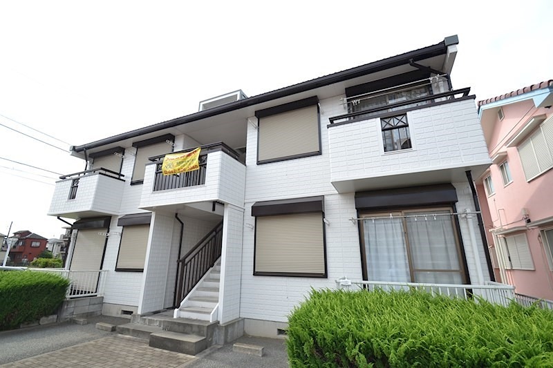 建物外観　牛浜駅徒歩５分で通勤通学便利です。