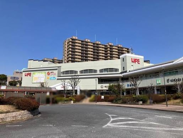 コンビニ　ファミリーマート（コンビニ）まで700m