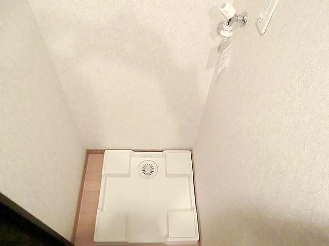 その他　脱衣スペースに洗濯機置き場あります☆