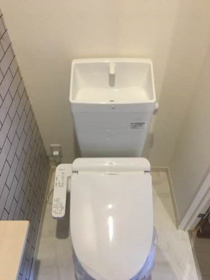 トイレ　※他号室の写真です