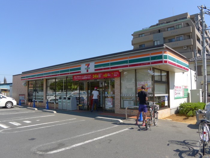 コンビニ　セブンイレブン（コンビニ）まで345m