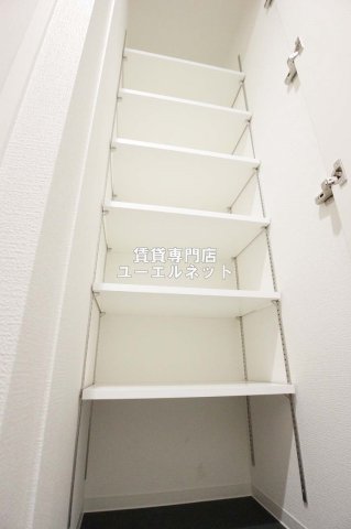 その他設備　収納力たっぷりのシューズボックスで玄関すっきり！