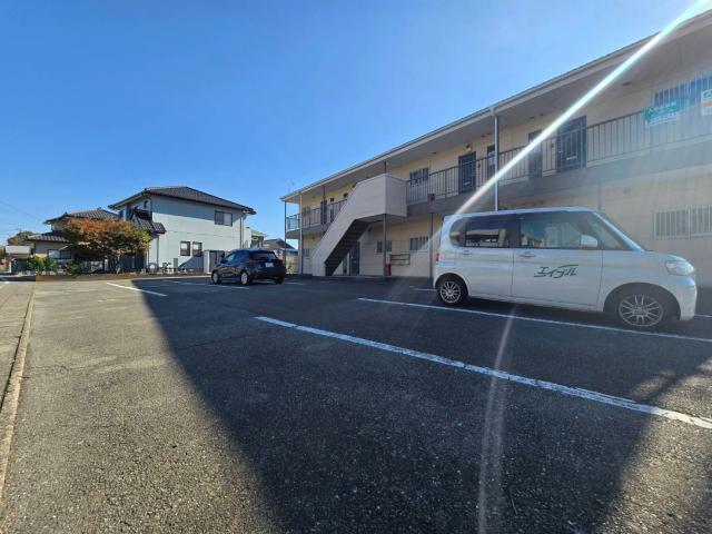 駐車場　駐車場