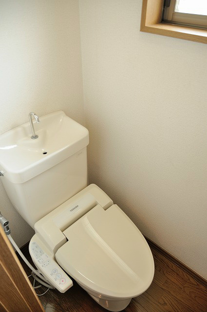 トイレ　温水洗浄便座　※写真は今回募集の部屋とは異なります