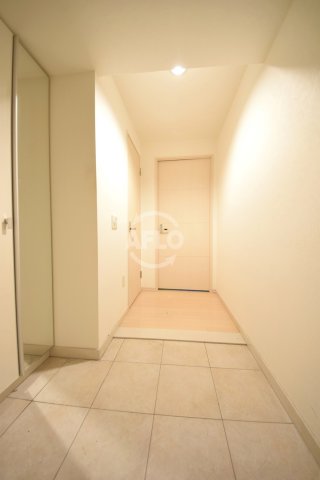 玄関　アルグラッドザタワー心斎橋　玄関