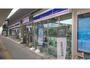 コンビニ　ローソンＪＲ奈良駅西店（コンビニ）まで450m