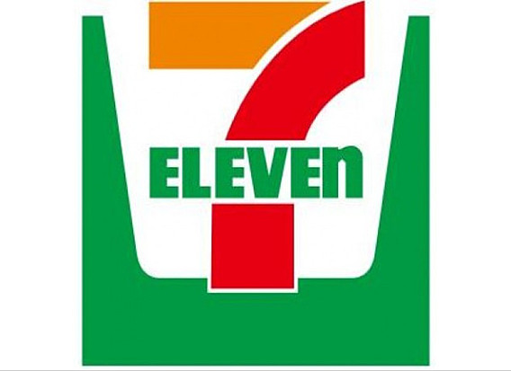 コンビニ　セブンイレブン 久留米宮ノ陣店（コンビニ）まで366m