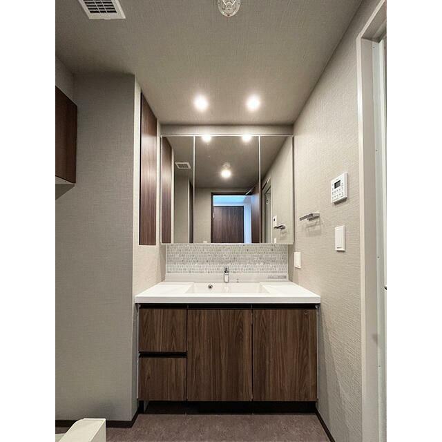 洗面設備　※写真は同タイプ住戸です。