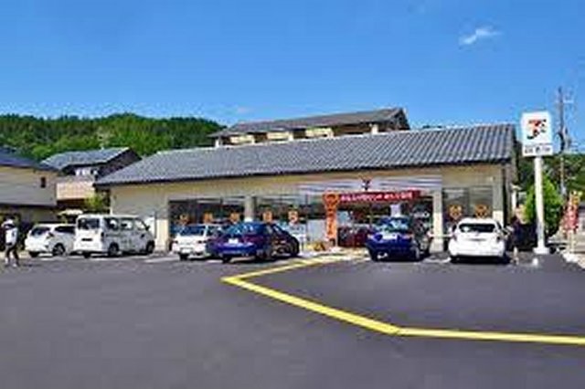 コンビニ　セブンイレブン京都岩倉中河原町店（コンビニ）まで413m