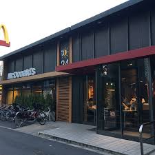 飲食店　マクドナルド 明治通り新宿ステパ店（飲食店）まで217m