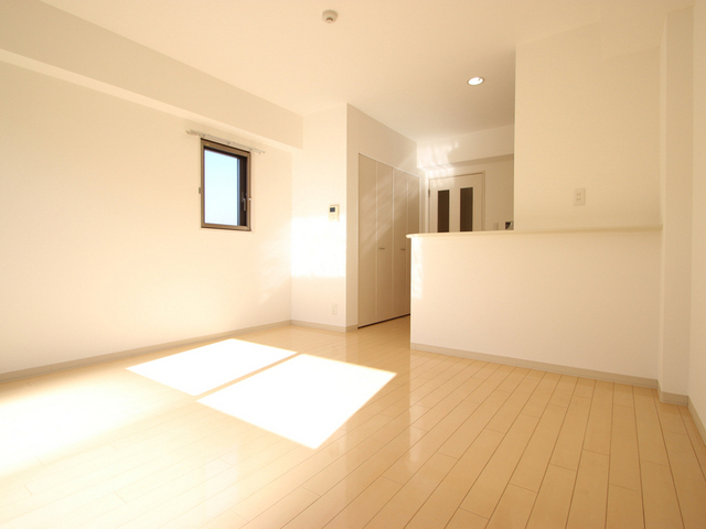 居室・リビング　※他のお部屋の参考写真です