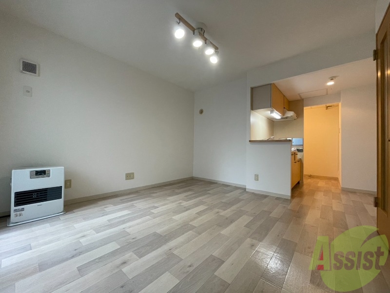 居室・リビング　広くてキレイなお部屋が広がっていて、充実した生活が送れそう。