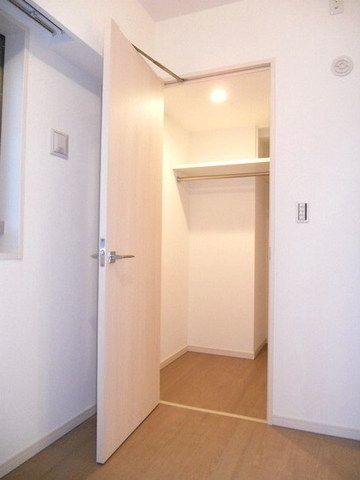 収納　★ひろびろウォークインクローゼット★