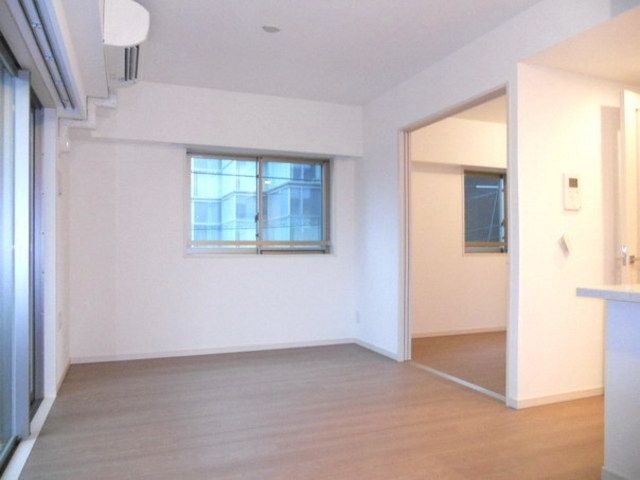居室・リビング　★角部屋につき２面採光★