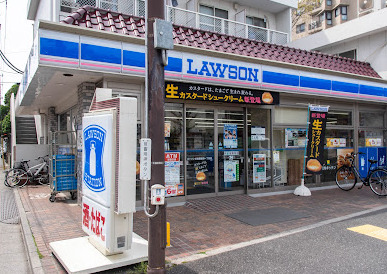 コンビニ　ローソン 杉並善福寺一丁目店（コンビニ）まで377m