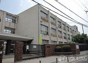 小学校　大阪市立小松小学校（小学校）まで52m