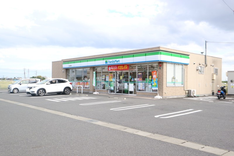 コンビニ　ファミリーマート　岡山南庭瀬店（コンビニ）まで535m