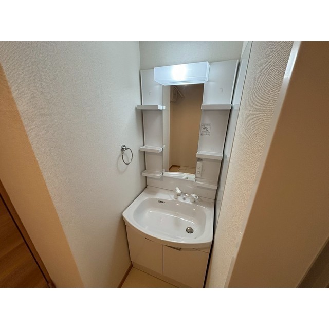 洗面設備　※他物件参考写真