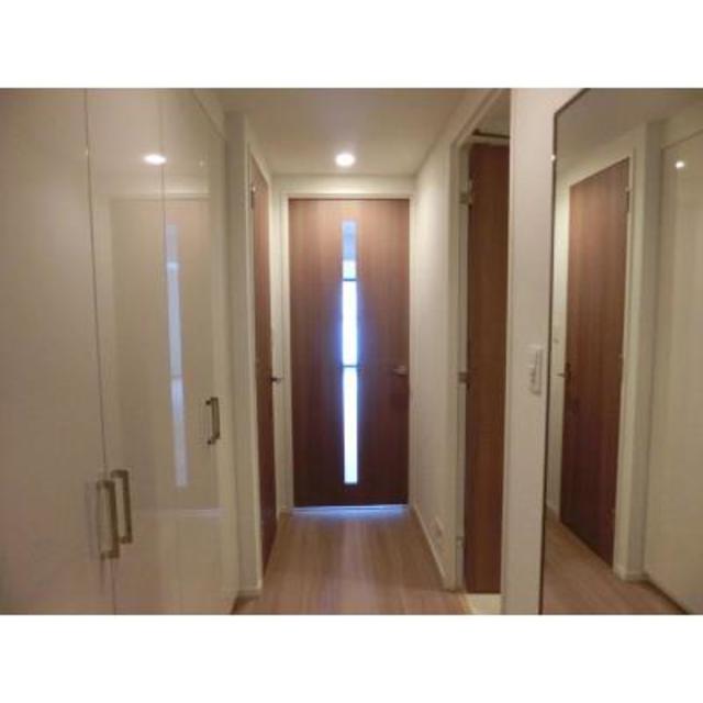 玄関　※写真は同タイプ住戸です。