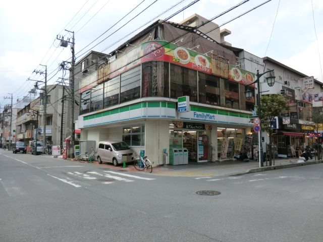 コンビニ　ファミリーマート南越谷一丁目店（コンビニ）まで574m