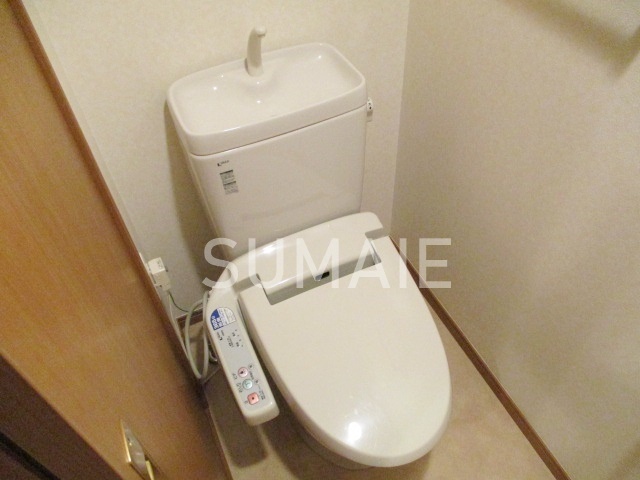 トイレ　洗浄便座付きトイレです☆