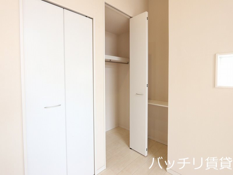 収納　同シリーズ写真の為、現況を優先致します。