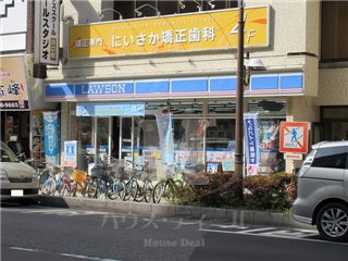 コンビニ　ローソン 川口駅前店（コンビニ）まで255m