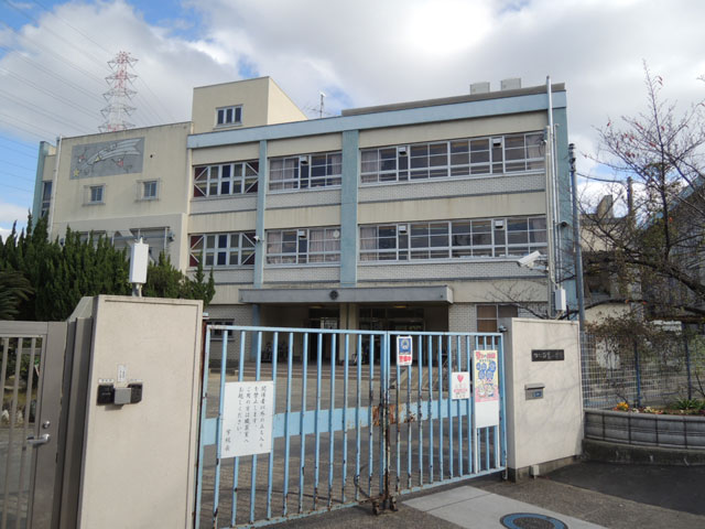 小学校　門真市立四宮小学校（小学校）まで549m