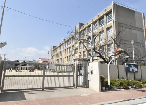 小学校　尼崎市立立花西小学校（小学校）まで495m