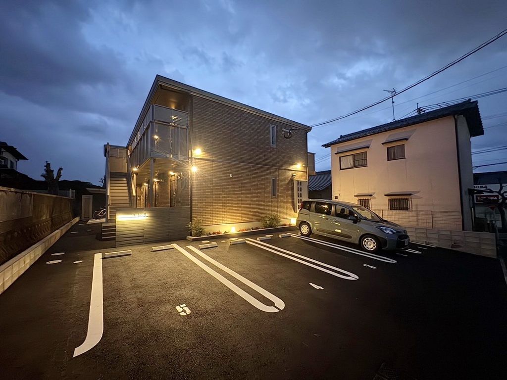 駐車場　駐車場